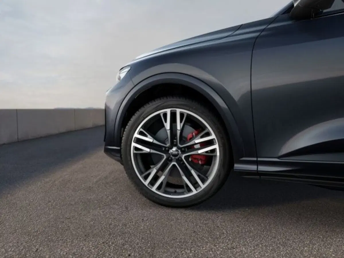 Audi SQ5 Sportback nuova a Treviso (7)