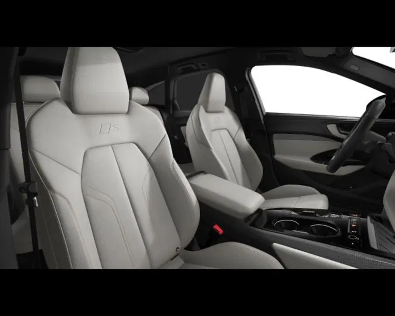 Audi A4 Avant nuova a Treviso (8)