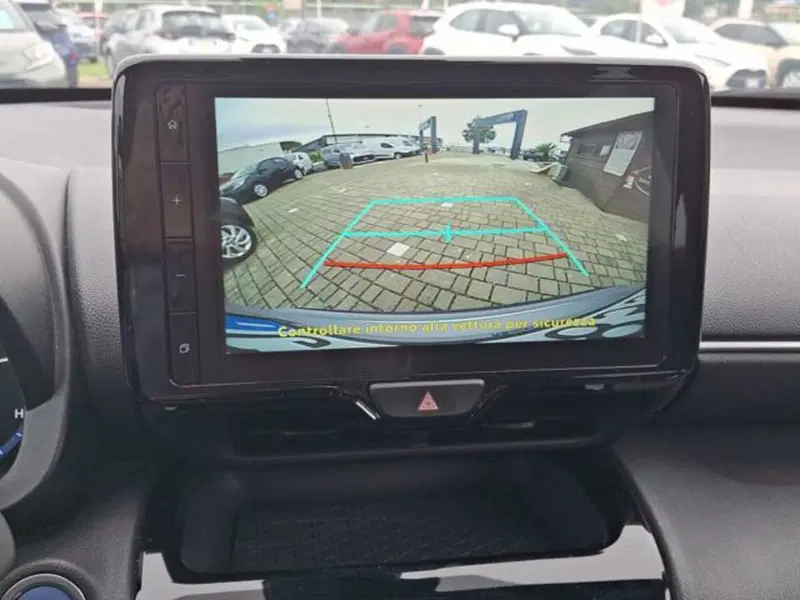 Toyota Yaris Cross usata a Roma (16)