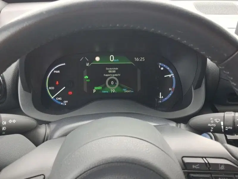 Toyota Yaris Cross usata a Roma (8)