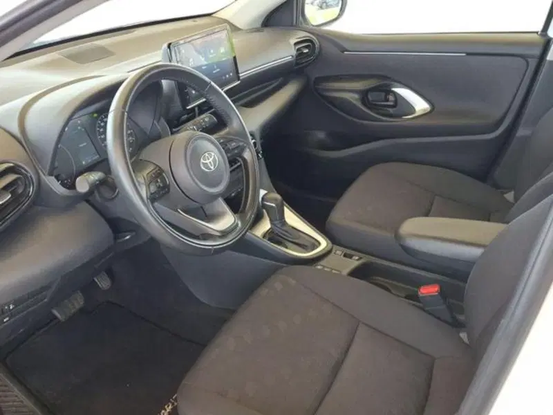 Toyota Yaris Cross usata a Roma (6)