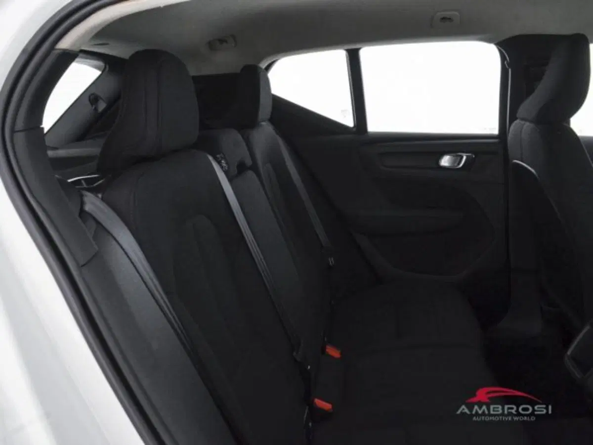 Volvo XC40 usata a Perugia (11)