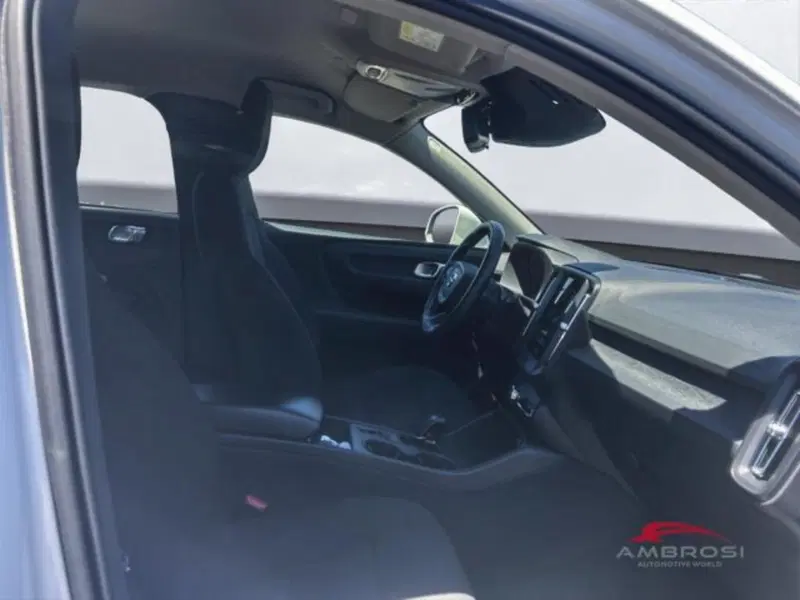 Volvo XC40 usata a Perugia (11)