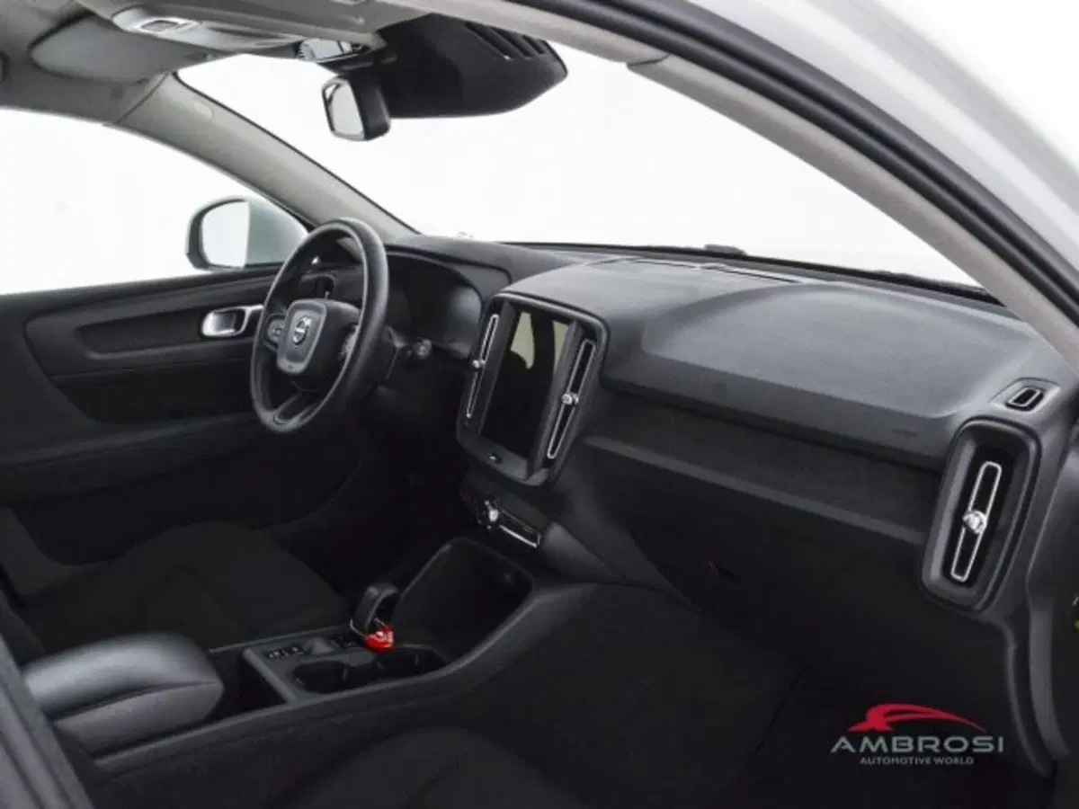 Volvo XC40 usata a Perugia (12)