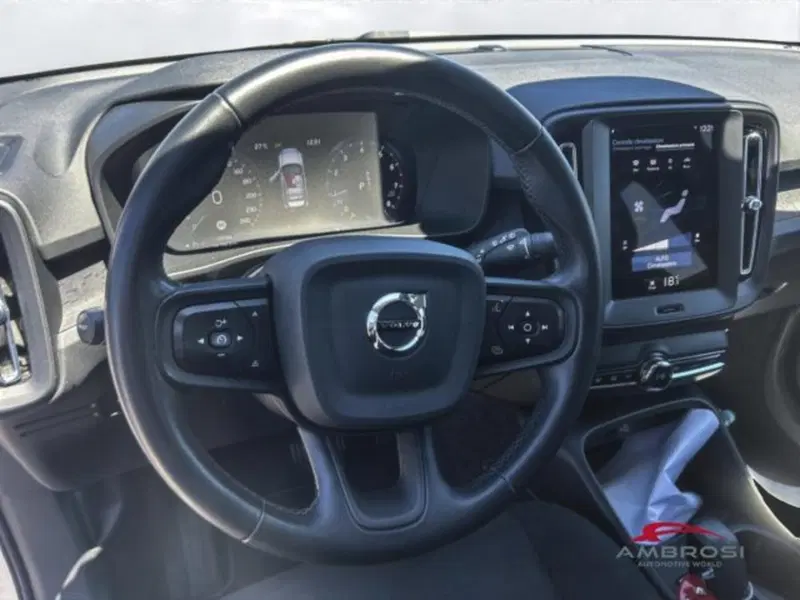 Volvo XC40 usata a Perugia (13)