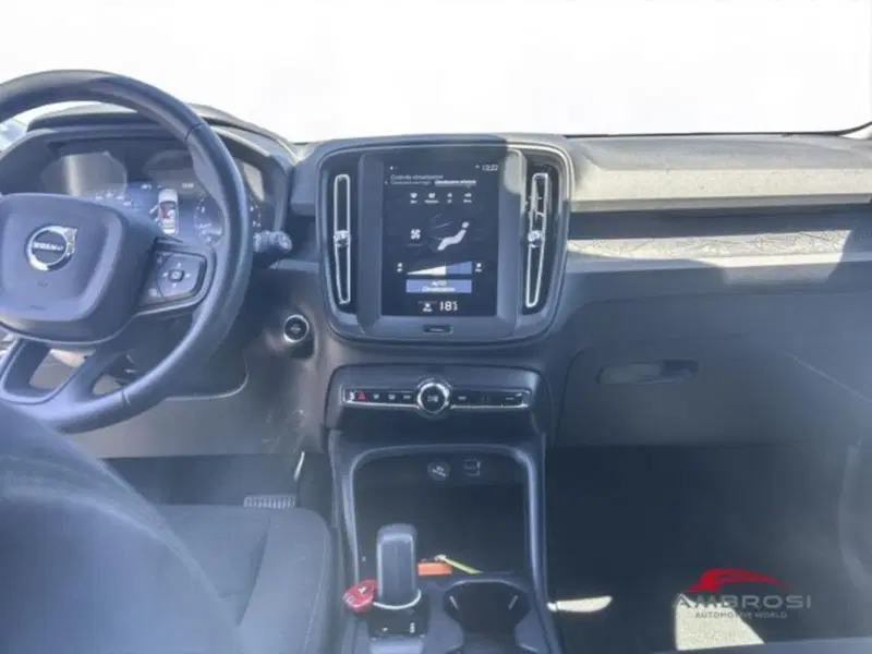 Volvo XC40 usata a Perugia (15)