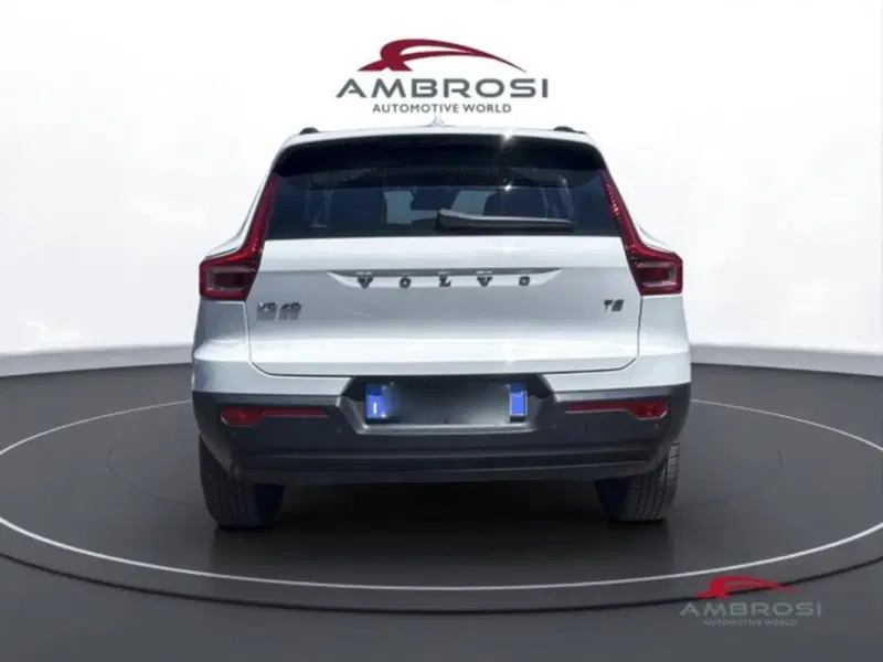 Volvo XC40 usata a Perugia (8)