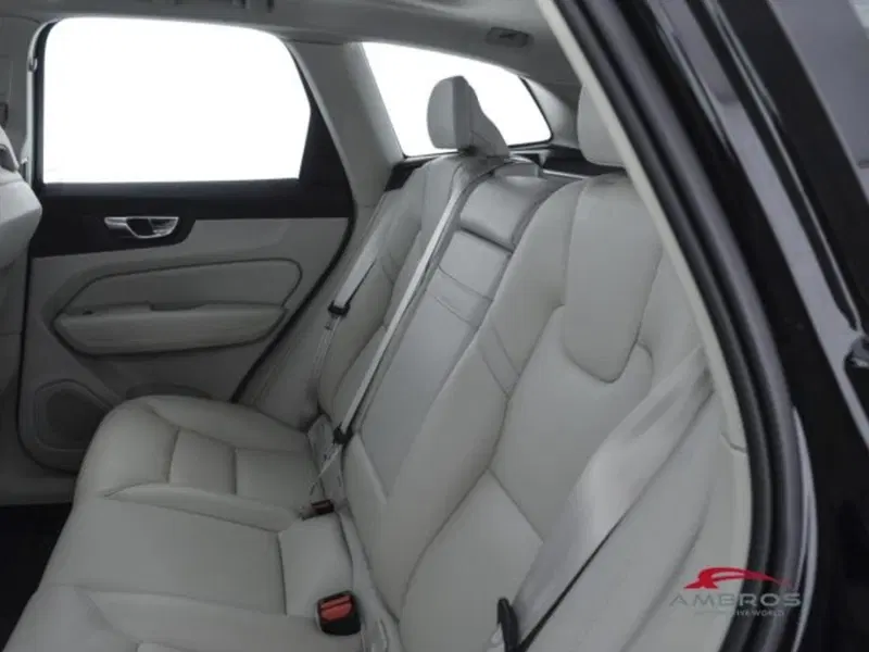 Volvo XC60 usata a Perugia (10)
