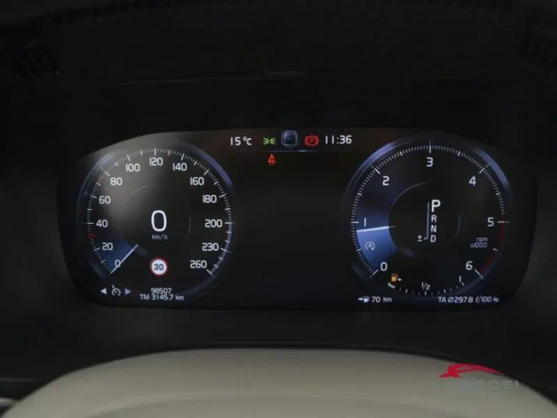 Volvo XC60 usata a Perugia (13)