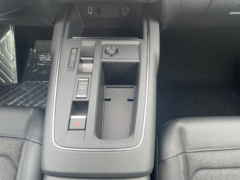 Citroen C5 Aircross nuova a Lecco (13)