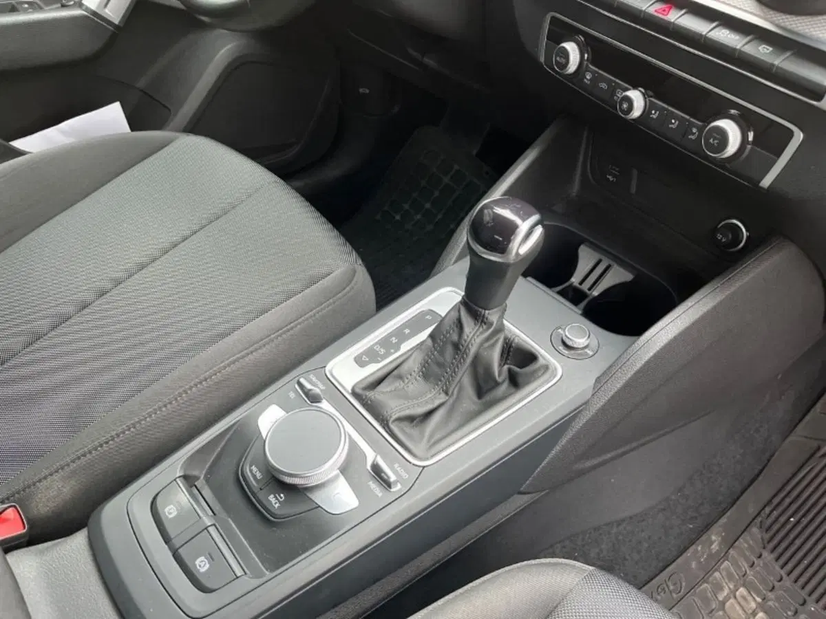 Audi Q2 usata a Lecco (13)
