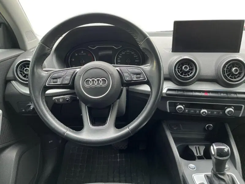 Audi Q2 usata a Lecco (8)