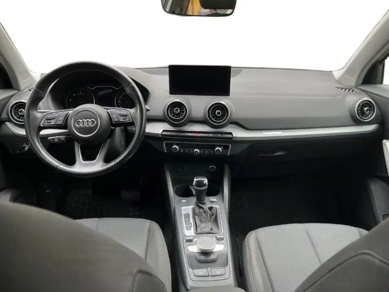 Audi Q2 usata a Lecco (9)