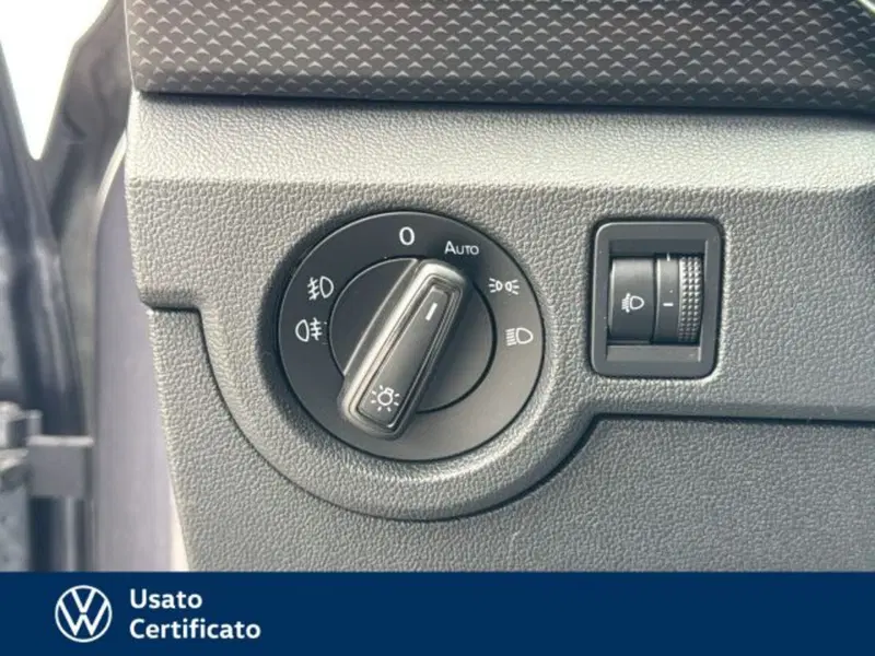Volkswagen T-Cross usata a Vicenza (13)
