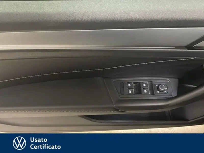 Volkswagen T-Roc Cabrio usata a Vicenza (16)