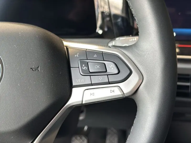Volkswagen Golf nuova a Vicenza (18)