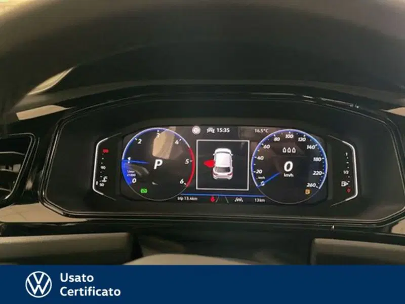 Volkswagen T-Roc nuova a Vicenza (12)