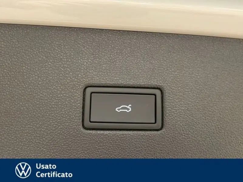 Volkswagen T-Roc nuova a Vicenza (19)