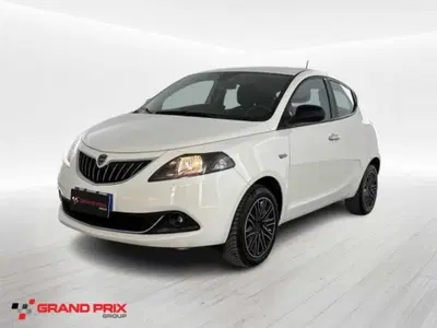 Lancia Ypsilon 1.0 FireFly 5 porte S&amp;S Hybrid Gold Plus del 2022 usata a Castenaso