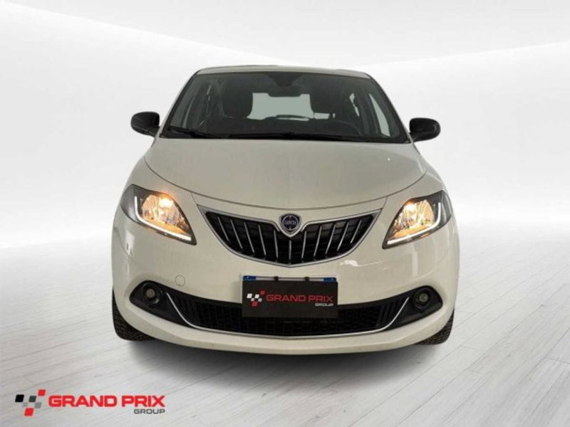 Lancia Ypsilon usata a Bologna (3)