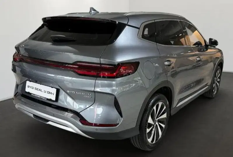 Byd Seal U DM-i  nuova a Bologna (3)
