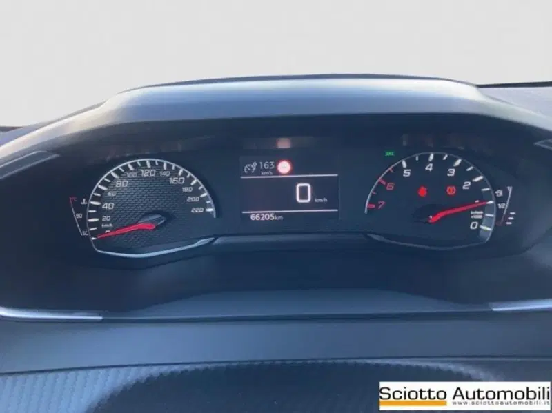 Peugeot 208 usata a Messina (11)
