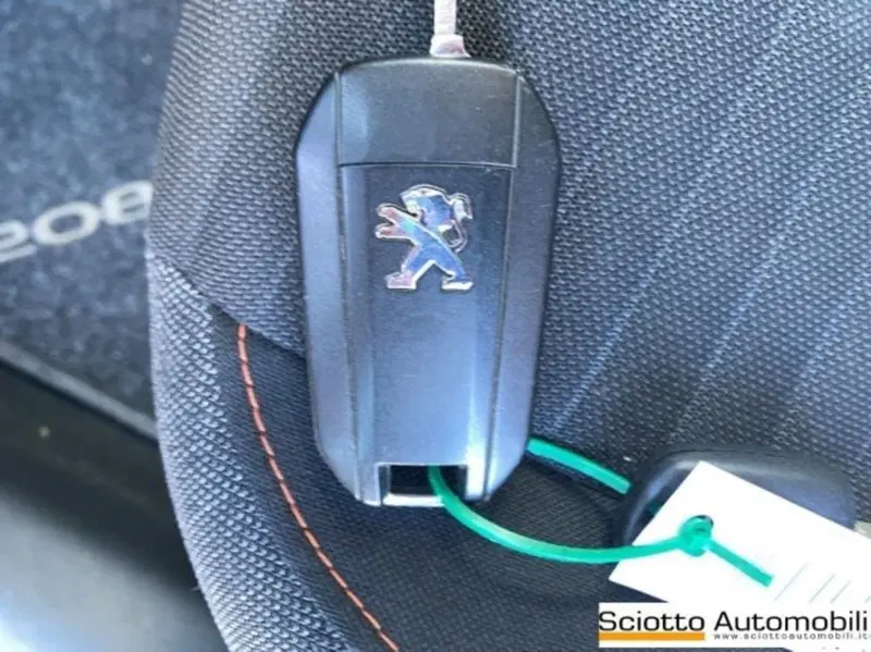 Peugeot 208 usata a Messina (20)