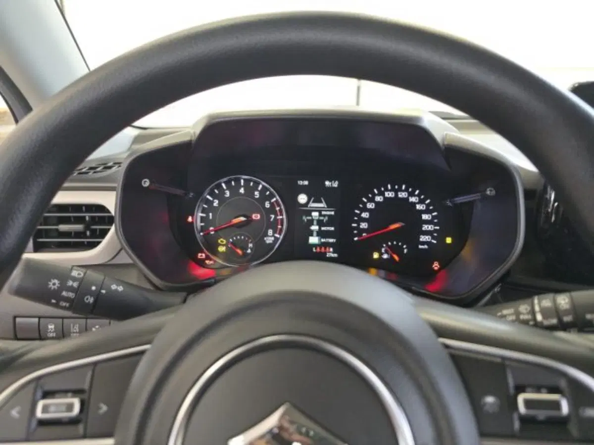 Suzuki Swift nuova a Reggio Emilia (12)