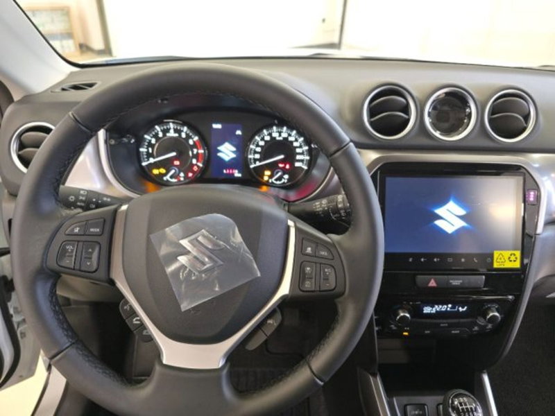 Suzuki Vitara nuova a Reggio Emilia (10)