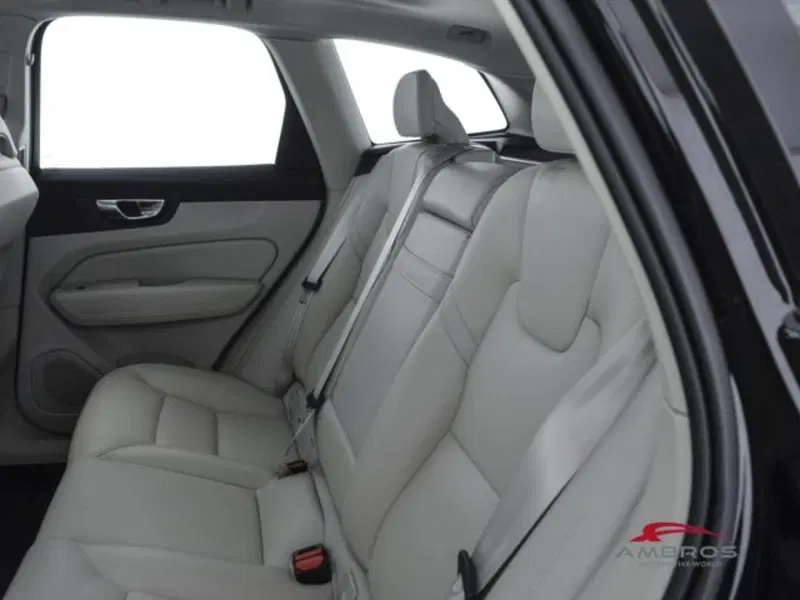 Volvo XC60 usata a Perugia (10)