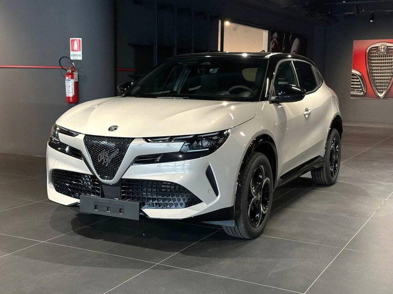 Alfa Romeo Junior nuova a Sondrio