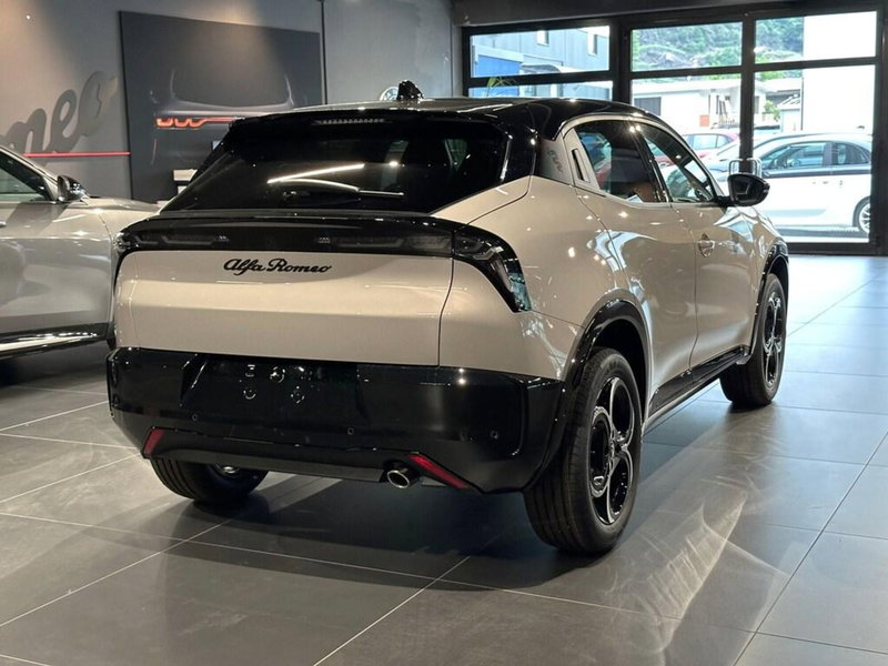 Alfa Romeo Junior nuova a Sondrio (5)