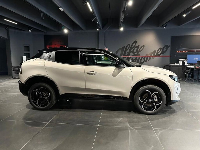 Alfa Romeo Junior nuova a Sondrio (6)