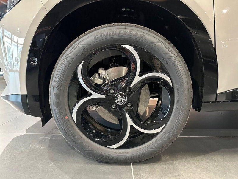 Alfa Romeo Junior nuova a Sondrio (9)