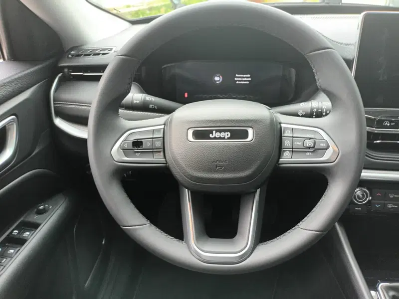Jeep Compass usata a Bari (18)