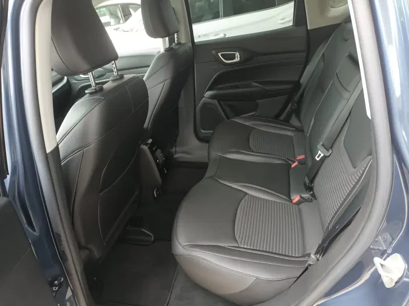 Jeep Compass usata a Bari (20)