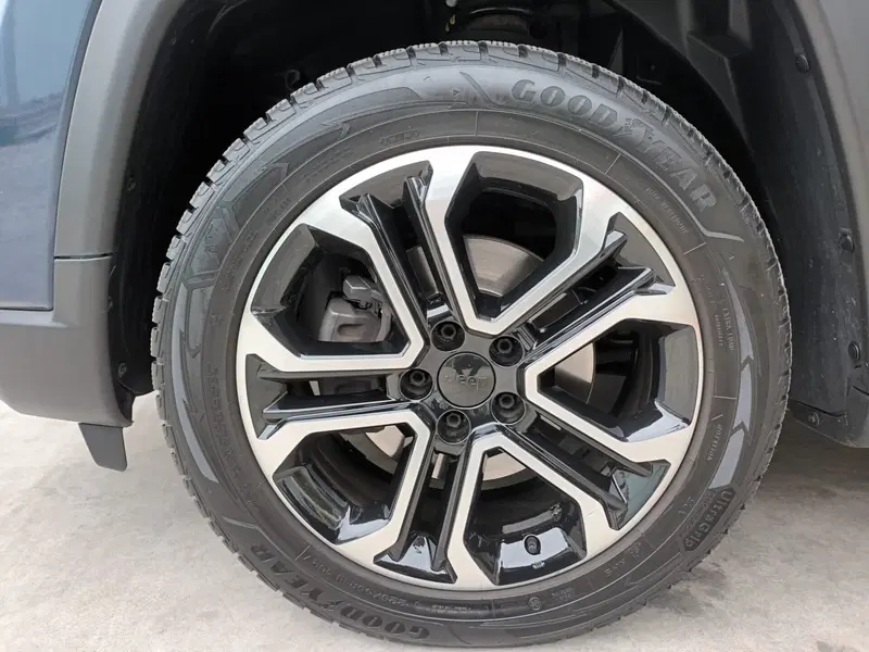 Jeep Compass usata a Bari (5)