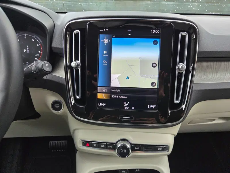 Volvo XC40 usata a Torino (11)