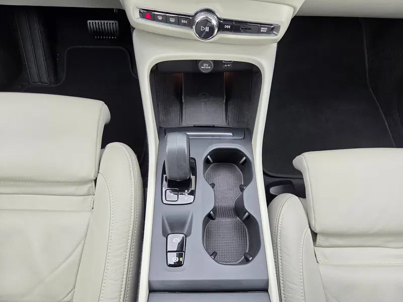 Volvo XC40 usata a Torino (18)