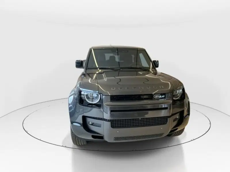 Land Rover Defender nuova a Modena (8)