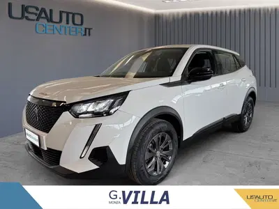 Peugeot 2008 1.2 puretech Active s&amp;s 100cv del 2022 usata a Monza