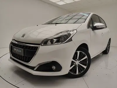 Peugeot 208 82 5 porte Allure del 2017 usata a Erba