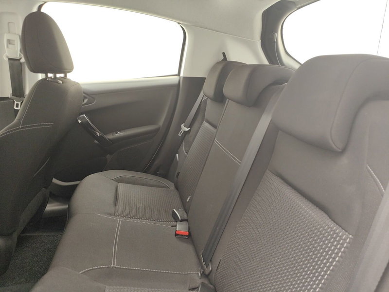 Peugeot 208 usata a Como (13)