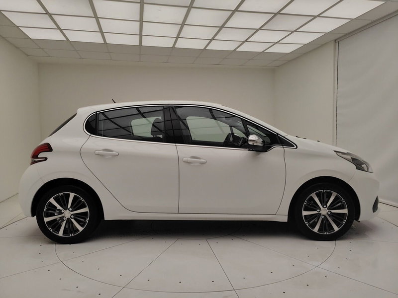 Peugeot 208 usata a Como (19)