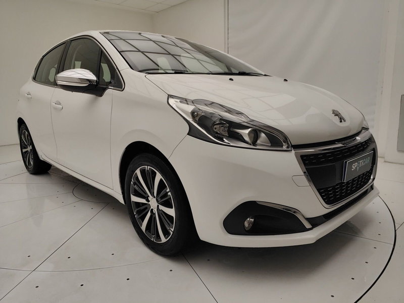 Peugeot 208 usata a Como (3)