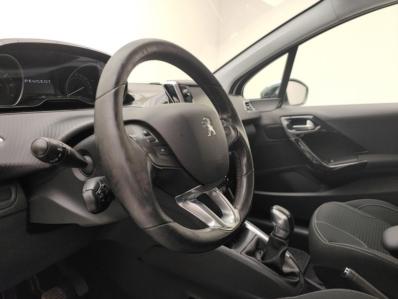 Peugeot 208 usata a Como (9)