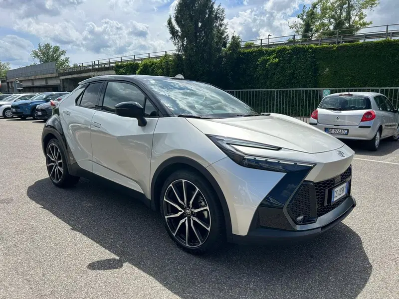 Toyota Toyota C-HR usata a Piacenza (10)