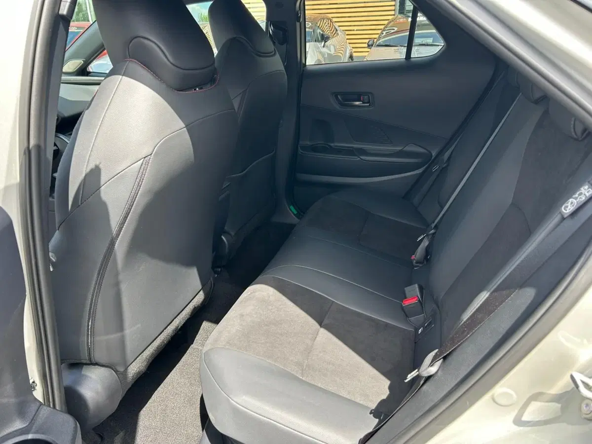 Toyota Toyota C-HR usata a Piacenza (12)