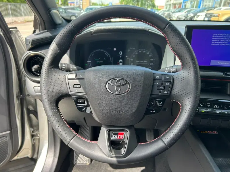 Toyota Toyota C-HR usata a Piacenza (14)