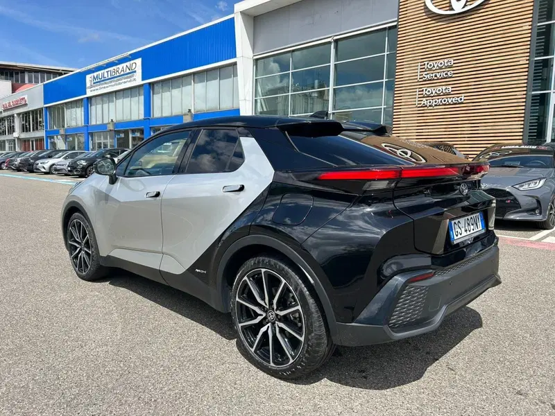 Toyota Toyota C-HR usata a Piacenza (5)